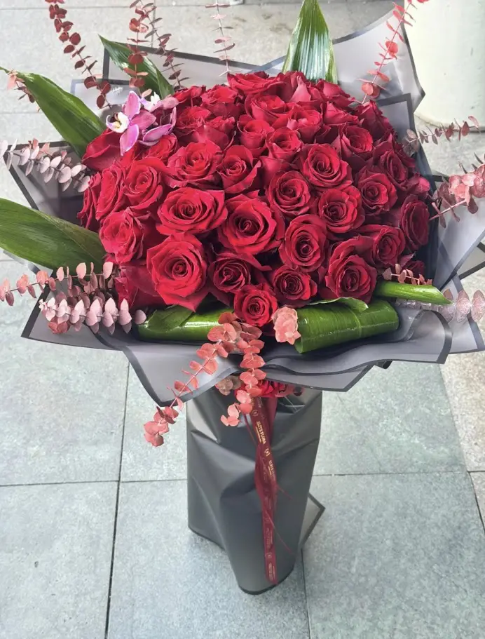 RED ROSE